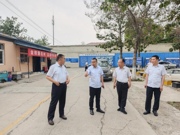 公司黨委書記、董事長王高峰以“...